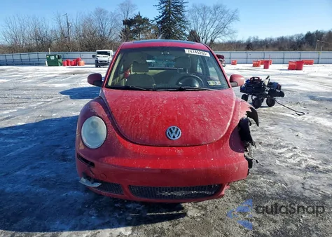 2010 Volkswagen New Beetle z USA, uszkodzony, nr VIN 3VWRG3AG4AM013216